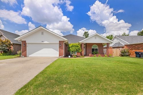 910 N 37th St, Rogers, AR, 72756-1495 | Card Image