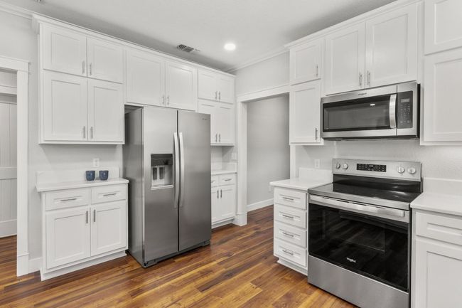 522 S Walnut Ave, House other with 2 bedrooms, 2 bathrooms and null parking in Luling TX | Image 14