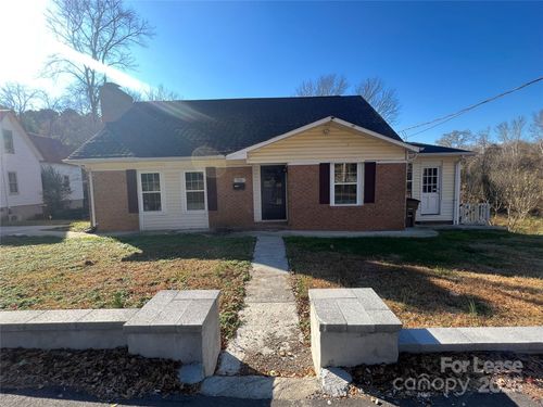 731 W Main Street Ext, Lincolnton, NC, 28092-2051 | Card Image