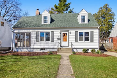 222 Hudson St, Westmont, IL, 60559-1936 | Card Image