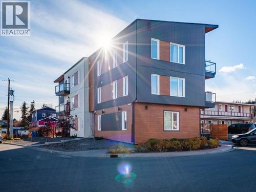 5168 5th Ave, Whitehorse, YT, Y1A0X4 | Card Image