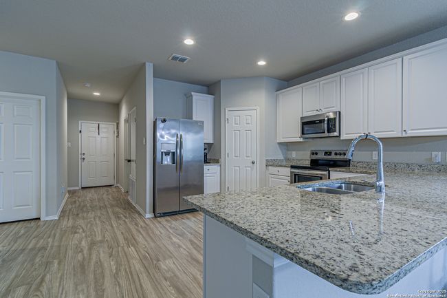 14651 Latigo Loop, House other with 4 bedrooms, 2 bathrooms and null parking in Elmendorf TX | Image 9