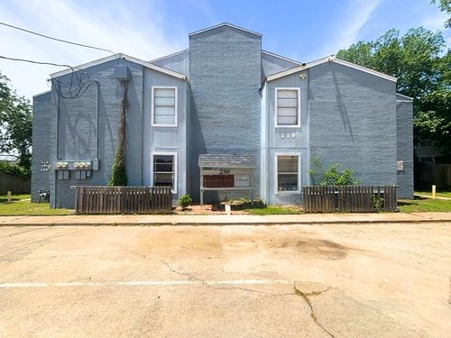 4-219 Fry St, Denton, TX, 76201-3989 | Card Image