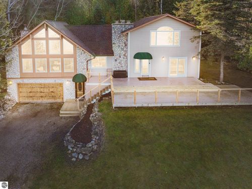 4098 Lakeshore Rd, Boyne City, MI, 49712-9676 | Card Image