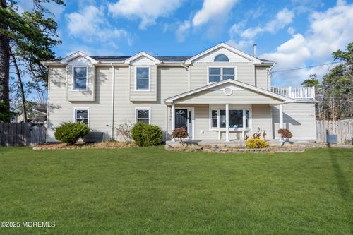 1305 8th Ave, Toms River, NJ, 08757-2747 | Card Image
