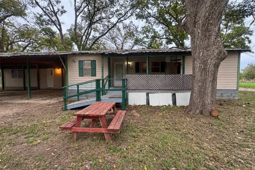 507 Crockett Street, Martindale, TX, 78655 | Card Image