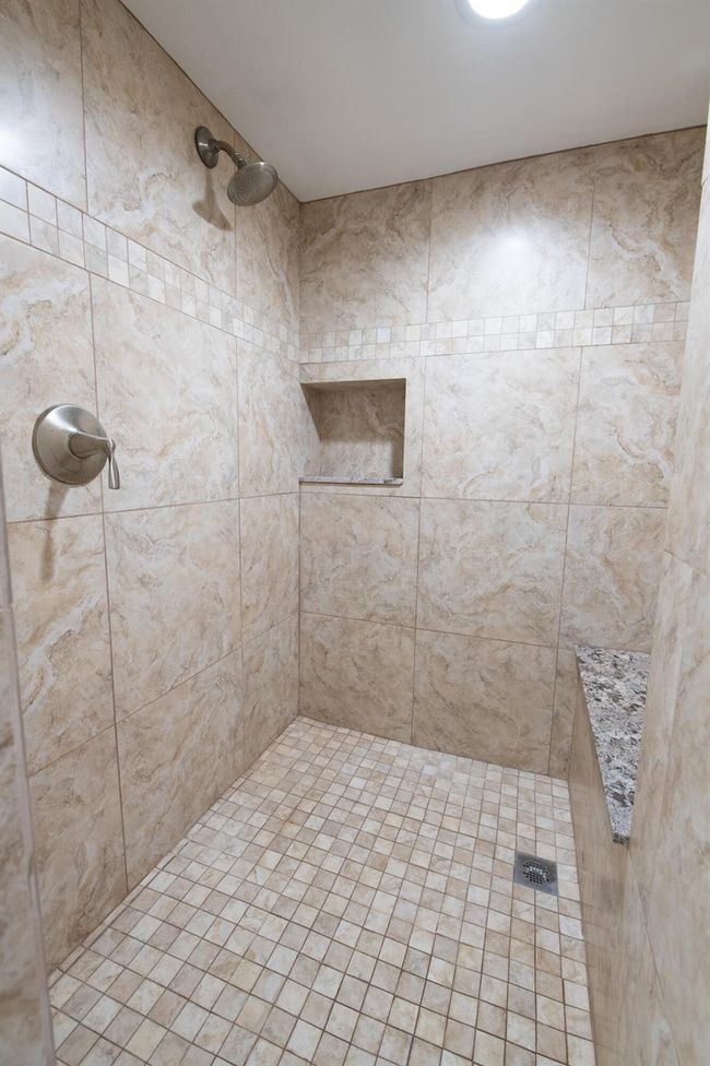 APT-1134 - 122 Lakeshore Dr, Condo with 2 bedrooms, 2 bathrooms and null parking in North Palm Beach FL | Image 45