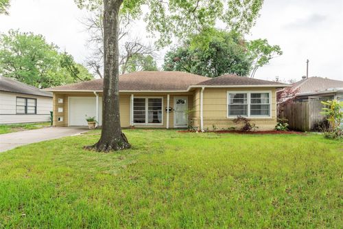 4018 Woodshire St, Houston, TX, 77025-5721 | Card Image