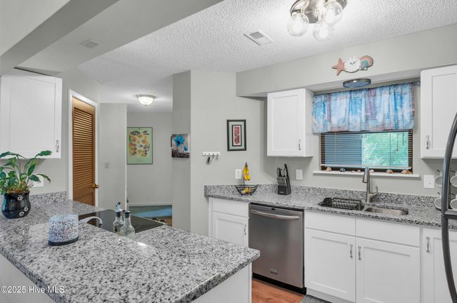 UNIT-426 - 728 Azalea Dr, Condo with 2 bedrooms, 2 bathrooms and null parking in Hampstead NC | Image 9