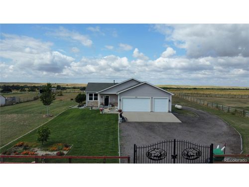 1531 4th Ave, Deer Trail, CO, 80105 | Card Image