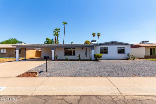 9251 N 36th Dr, Phoenix, AZ, 85051-3328 | Card Image