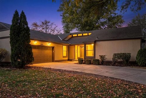 2300 Post Oak Rd, Olathe, KS, 66061-5065 | Card Image