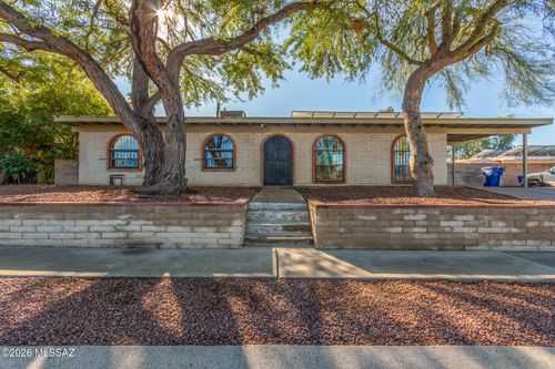 9562 E 29th St, Tucson, AZ, 85748-8102 | Card Image