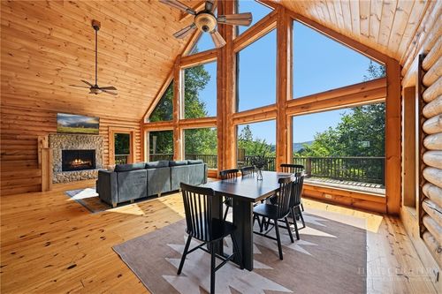 568 Deer Run Rd, Purlear, NC, 28665-8611 | Card Image