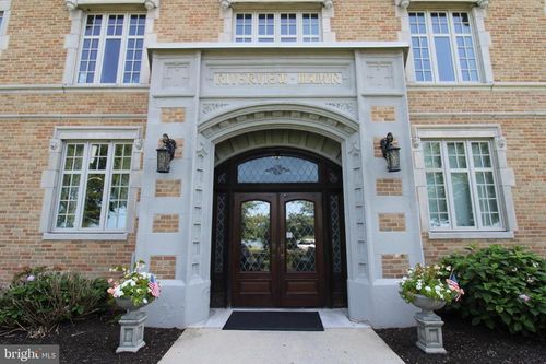 102-1525 N Front St, HARRISBURG, PA, 17102-2562 | Card Image
