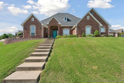 316 E 44th St, Sand Springs, OK, 74063-3168 | Card Image