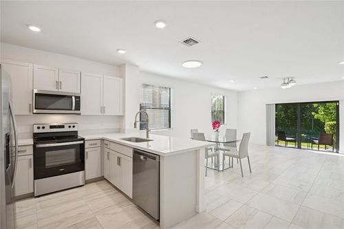 180 Se 5th Ct, Deerfield Beach, FL, 33441-4750 | Card Image