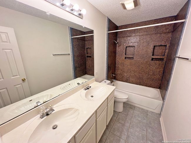 7514 Autumn Ledge, House other with 4 bedrooms, 3 bathrooms and null parking in Converse TX | Image 28