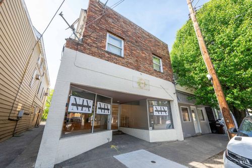6011 Vine St, Cincinnati, OH, 45216-2162 | Card Image