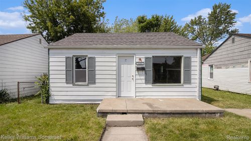 11211 Chalmers Ave, Warren, MI, 48089-2510 | Card Image