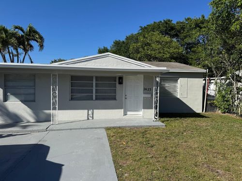 2423 Scott St, Hollywood, FL, 33020-2354 | Card Image