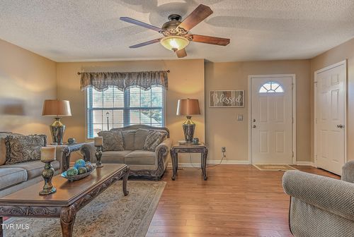 c2-254 Booher Rd, Bristol, TN, 37620-2635 | Card Image