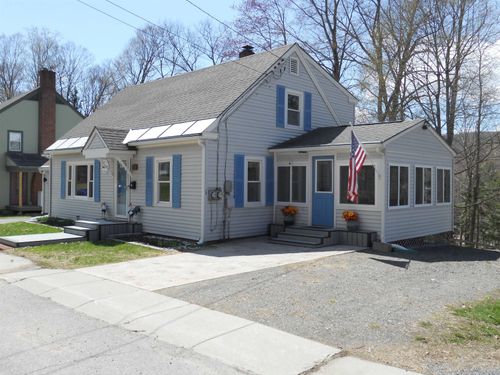 123 Commonwealth Ave, Springfield, VT, 05156-2811 | Card Image