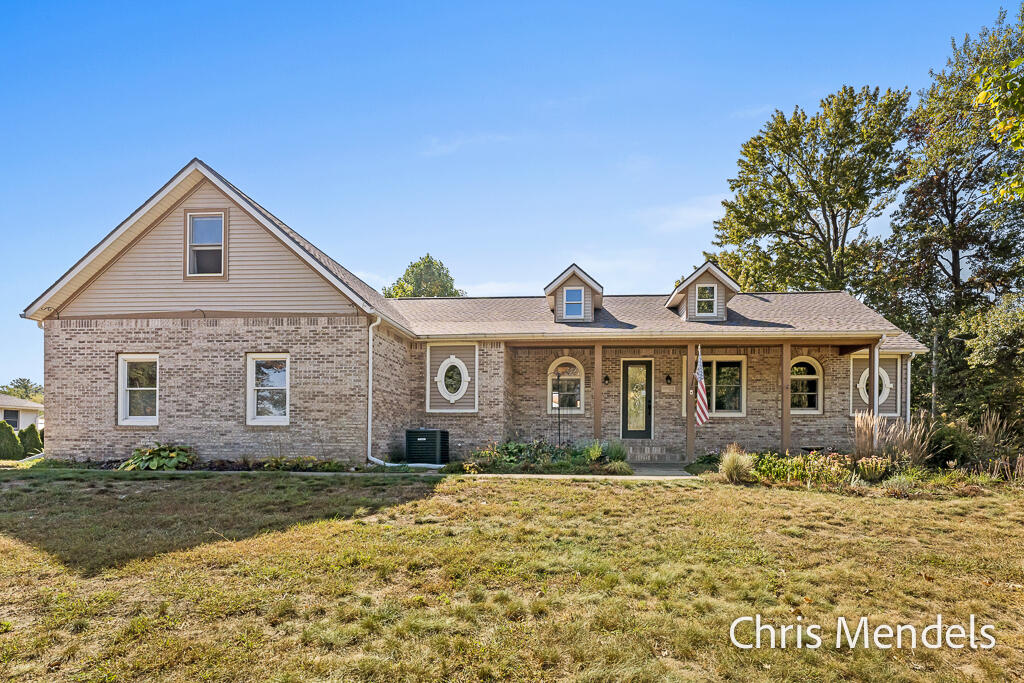 Lincoln St, Grand Haven, MI 49417