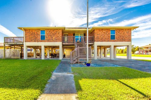 113 S Central Blvd, Chauvin, LA, 70344-4305 | Card Image