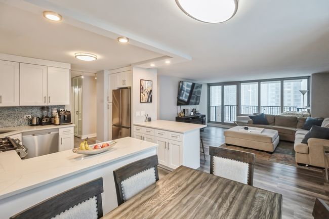 APT-2410 - 400 E Randolph St, Condo with 2 bedrooms, 2 bathrooms and 2 parking in Chicago IL | Image 12