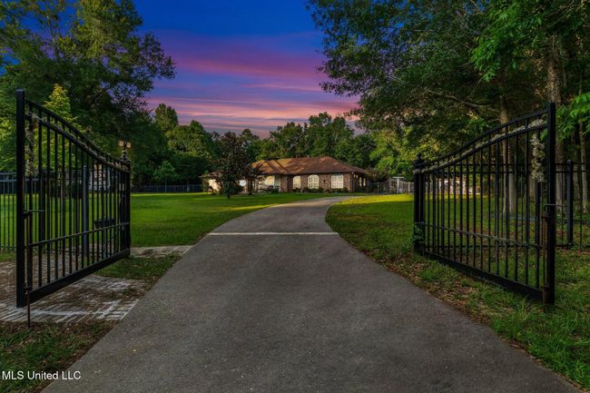 Lazy Acres | Image 25