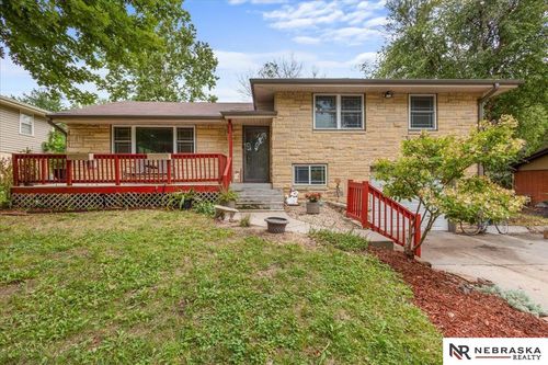 2531 Woods Blvd, Lincoln, NE, 68502-5823 | Card Image