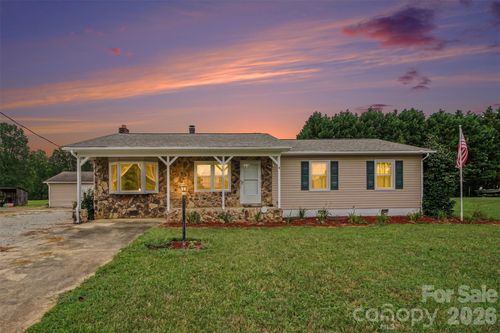 155 Park Villa Rd, Salisbury, NC, 28146-9025 | Card Image