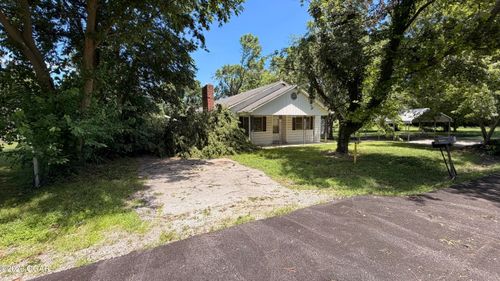 1305 W 5th Street, Webb City, MO, 64870 | Card Image