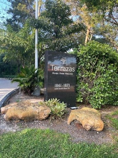 1403 - 1861 Nw S River Dr, Condo with 2 bedrooms, 2 bathrooms and null parking in Miami FL | Image 1