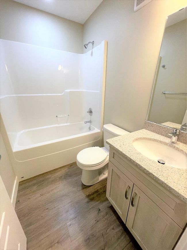 406 - 499 Meadow Lake Crt E, Condo with 2 bedrooms, 2 bathrooms and 1 parking in Brooks AB | Image 12