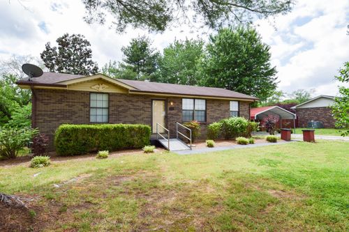 819 Highway 52 E, Portland, TN, 37148-2330 | Card Image