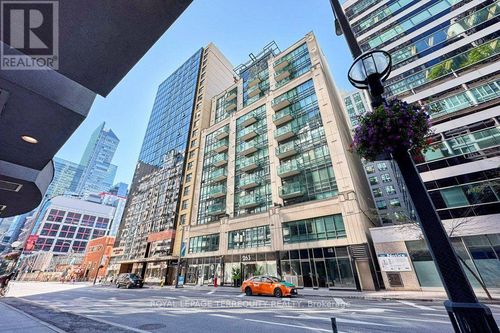903-263 Wellington St W, Toronto, ON, M5V3E6 | Card Image