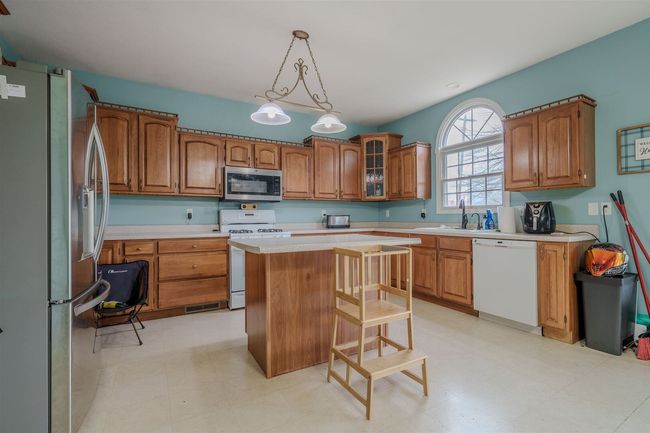 101 W Franklin St, House other with 3 bedrooms, 2 bathrooms and 2 parking in Carlock IL | Image 28