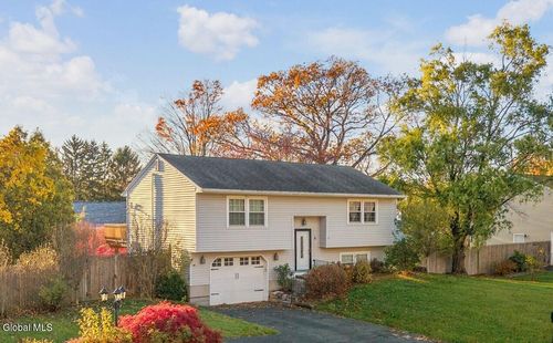 6 Silverberry Pl, Albany, NY, 12211-2346 | Card Image