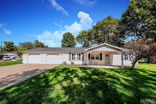 4101 Kaseberg Ln, Pontoon Beach, IL, 62040-4310 | Card Image