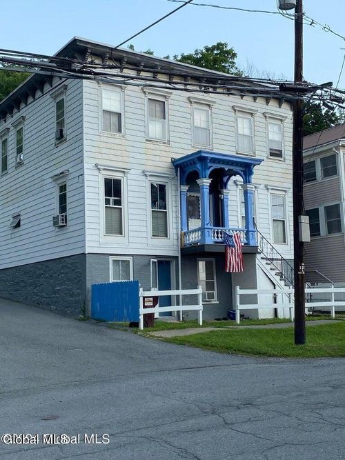 15 Williams St, Whitehall, NY, 12887-1321 | Card Image