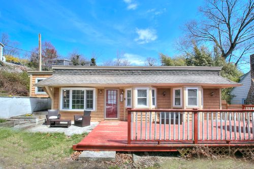 52 Shinnacock Trl, Shelton, CT, 06484-4947 | Card Image