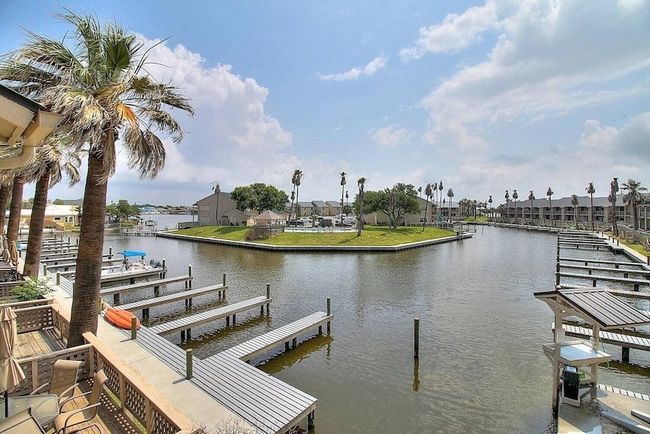 1907 Bayhouse Dr, Condo with 2 bedrooms, 2 bathrooms and null parking in Rockport TX | Image 22
