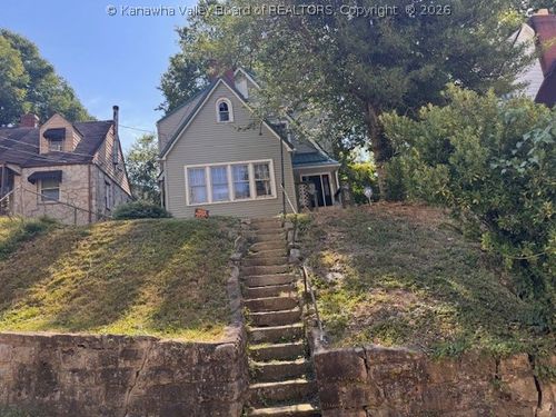 820 Mathews Ave, Charleston, WV, 25302-2734 | Card Image