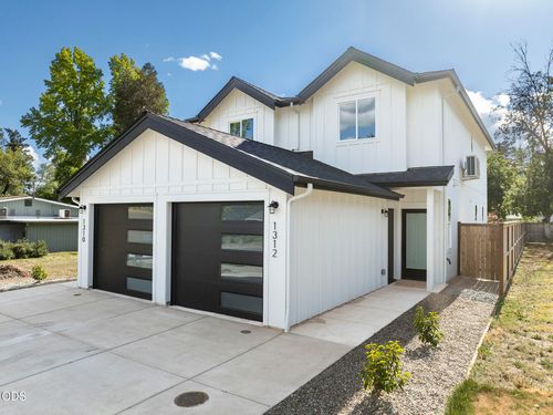 1312 Nw Conklin Avenue, Grants Pass, OR, 97526 | Card Image