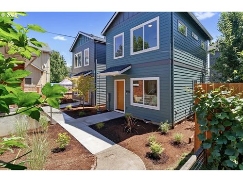 6916 N Swift St, Portland, OR, 97203-1365 | Card Image