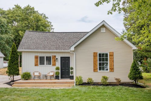 8632 Lilly Chapel Georgesville Rd, West Jefferson, OH, 43162-9769 | Card Image