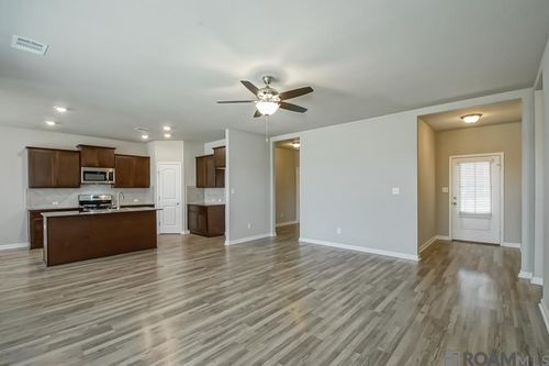 14079 Oakwilde Dr, Denham Springs, LA, 70706-0405 | Card Image