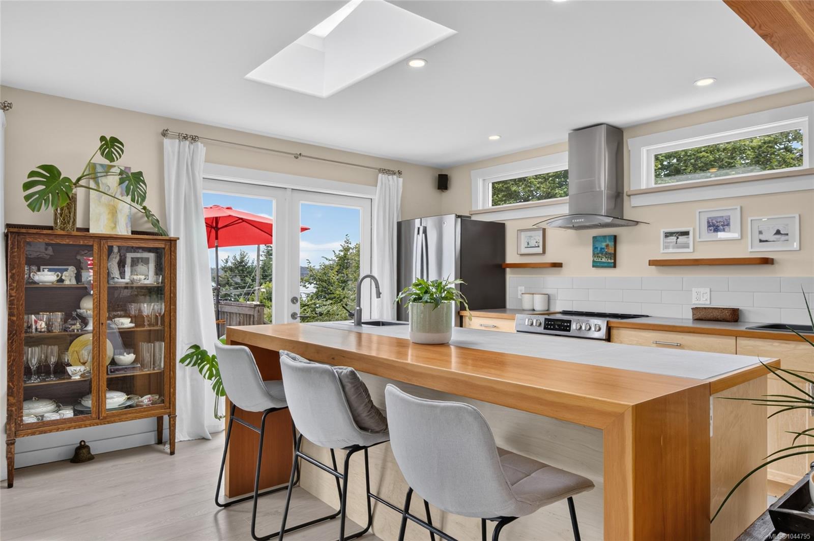 Residential in Union Bay 4